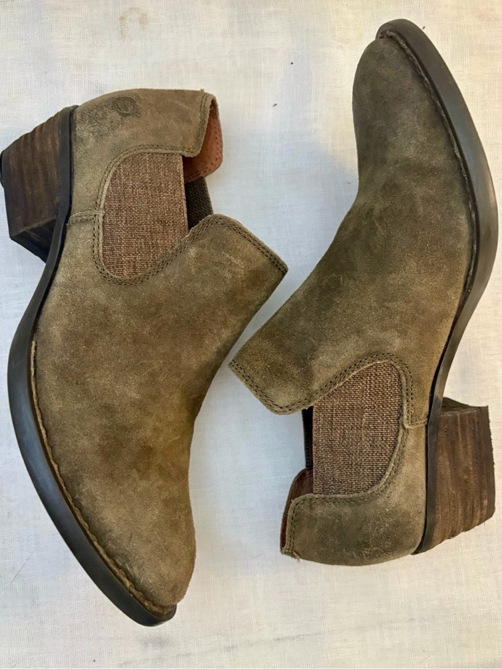 Born Dalia Women's Olive Herb Distressed Suede Leather Ankle BootieChelsea 8
